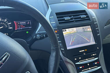 Седан Lincoln MKZ 2013 в 