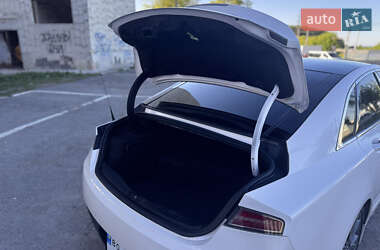 Седан Lincoln MKZ 2013 в 