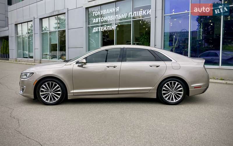 Седан Lincoln MKZ 2018 в Киеве