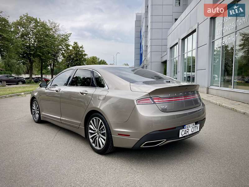 Седан Lincoln MKZ 2018 в Киеве