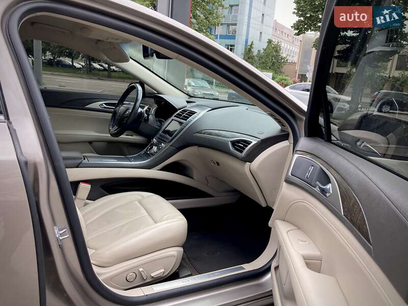 Седан Lincoln MKZ 2018 в Киеве