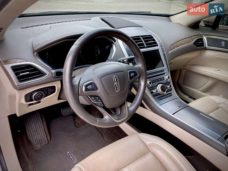 Седан Lincoln MKZ 2018 в Киеве