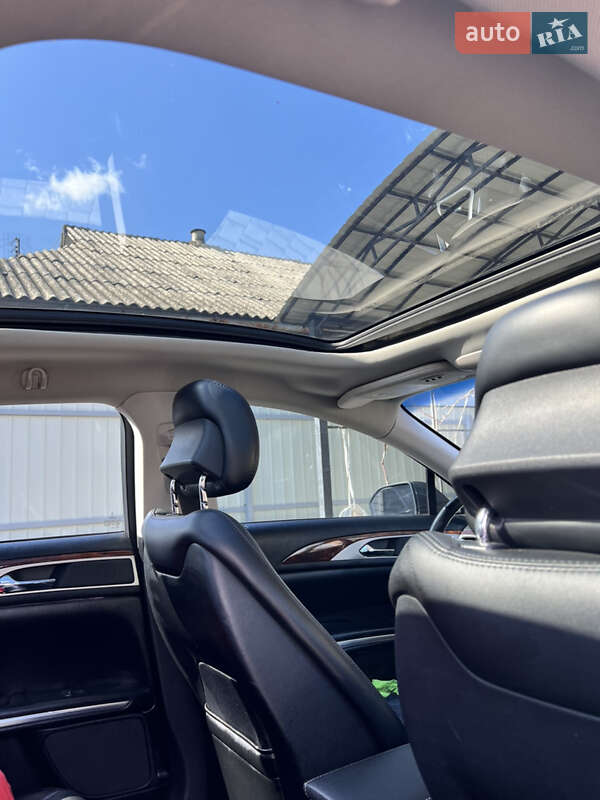 Седан Lincoln MKZ 2014 в Гайвороне
