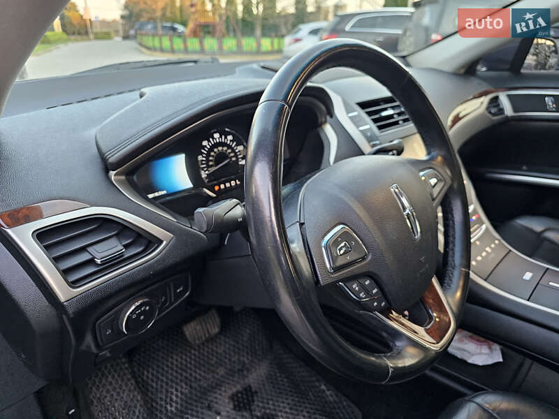 Седан Lincoln MKZ 2016 в Сарнах
