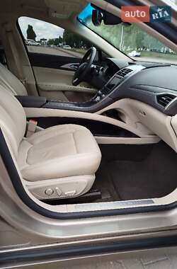 Седан Lincoln MKZ 2019 в 