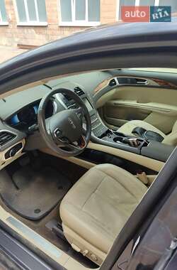 Седан Lincoln MKZ 2013 в 