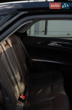 Седан Lincoln MKZ 2013 в 