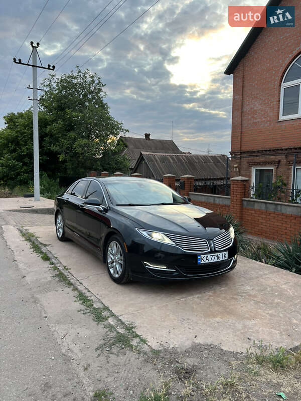 Седан Lincoln MKZ 2013 в 