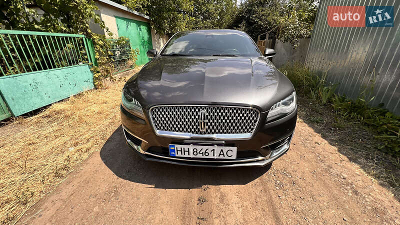 Седан Lincoln MKZ 2018 в Роздільній