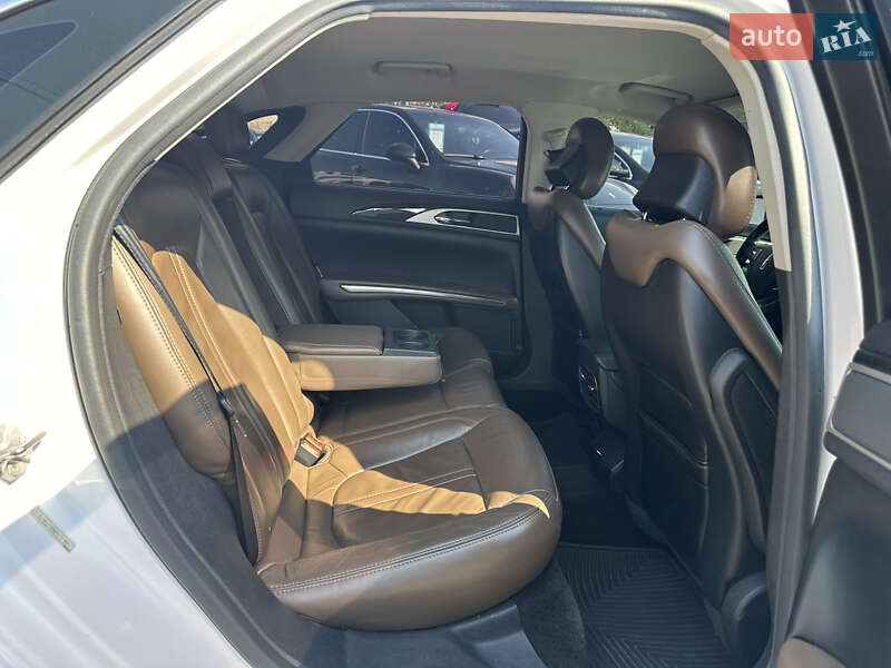Седан Lincoln MKZ 2016 в Киеве