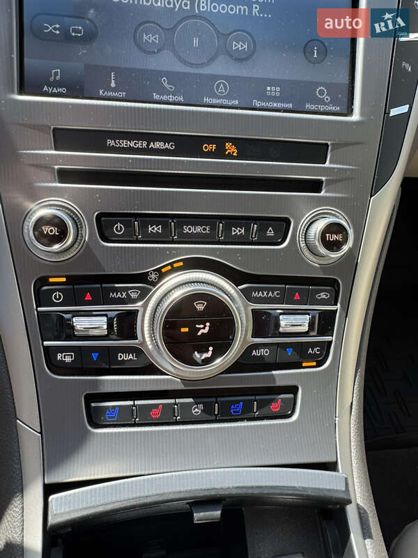 Седан Lincoln MKZ 2016 в Киеве