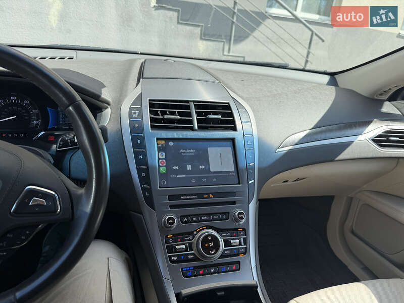 Седан Lincoln MKZ 2016 в Киеве