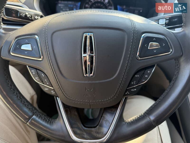 Седан Lincoln MKZ 2016 в Киеве