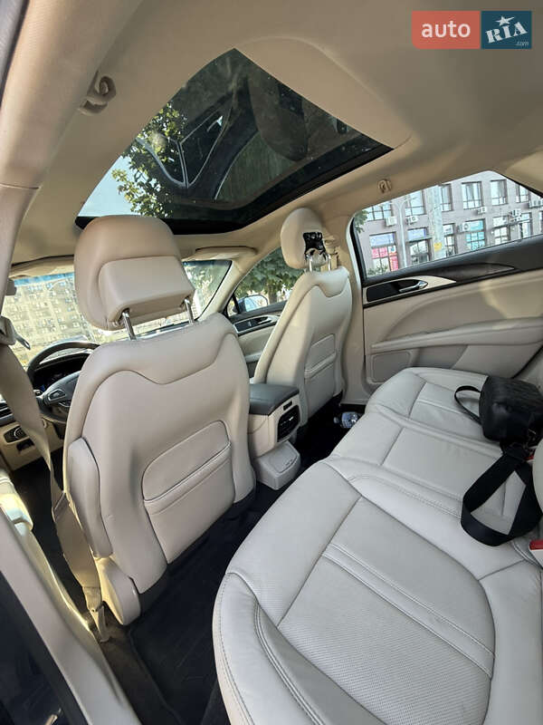 Седан Lincoln MKZ 2016 в Киеве