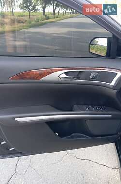 Седан Lincoln MKZ 2013 в 
