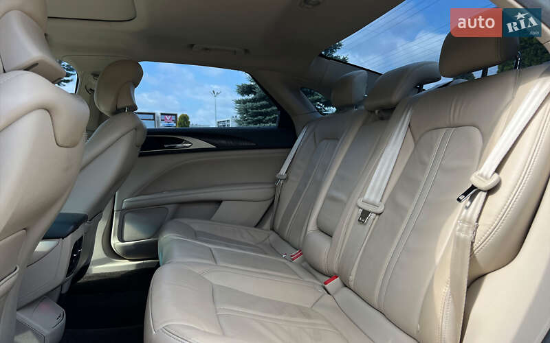 Седан Lincoln MKZ 2016 в Львове