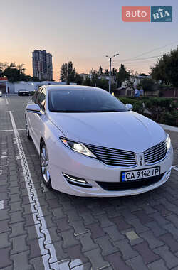 Седан Lincoln MKZ 2015 в 