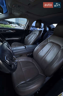 Седан Lincoln MKZ 2015 в 
