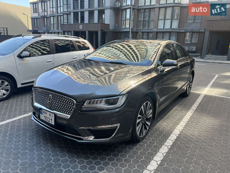 Седан Lincoln MKZ 2019 в 