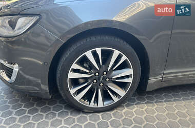 Седан Lincoln MKZ 2019 в 