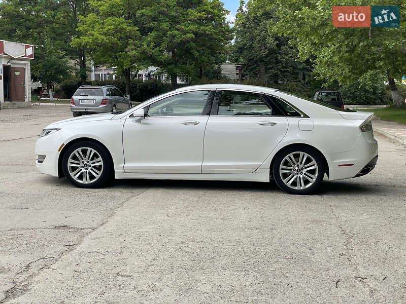 Седан Lincoln MKZ 2015 в Выгоде