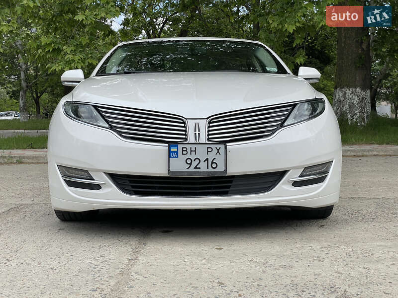 Седан Lincoln MKZ 2015 в Выгоде