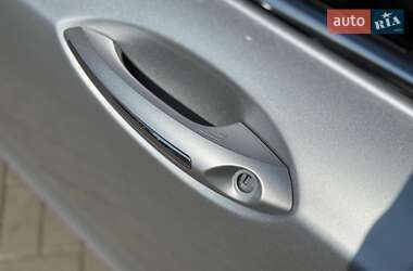 Седан Lincoln MKZ 2013 в 
