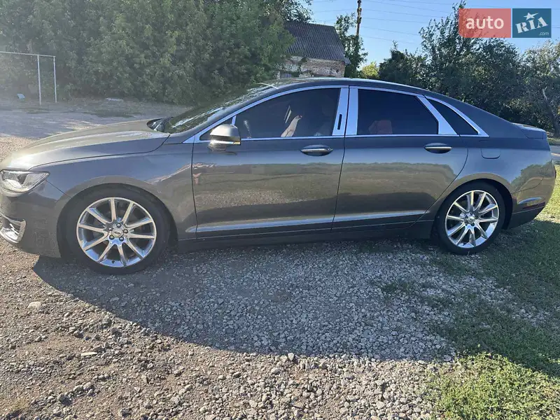 Lincoln MKZ