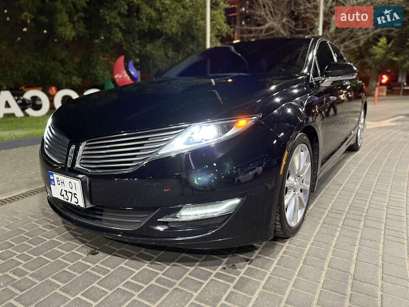 Lincoln MKZ 2015