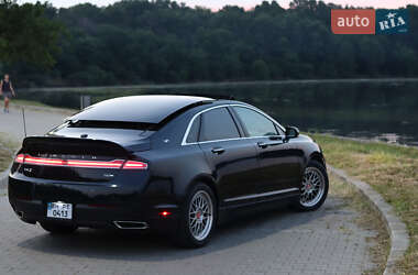 Седан Lincoln MKZ 2014 в 