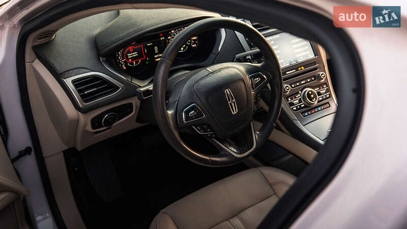 Седан Lincoln MKZ 2016 в Умани