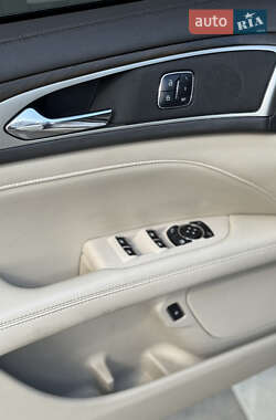 Седан Lincoln MKZ 2016 в 