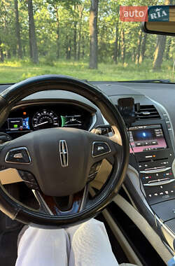 Седан Lincoln MKZ 2014 в 
