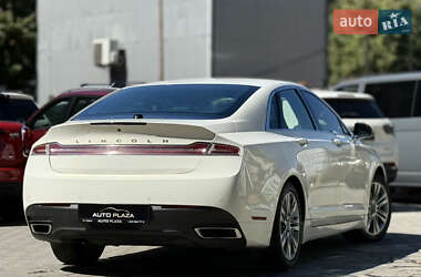 Седан Lincoln MKZ 2013 в 