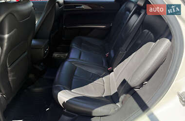 Седан Lincoln MKZ 2013 в 