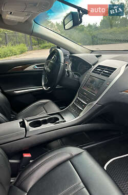 Седан Lincoln MKZ 2015 в 