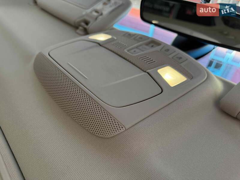 Седан Lincoln MKZ 2016 в Львові