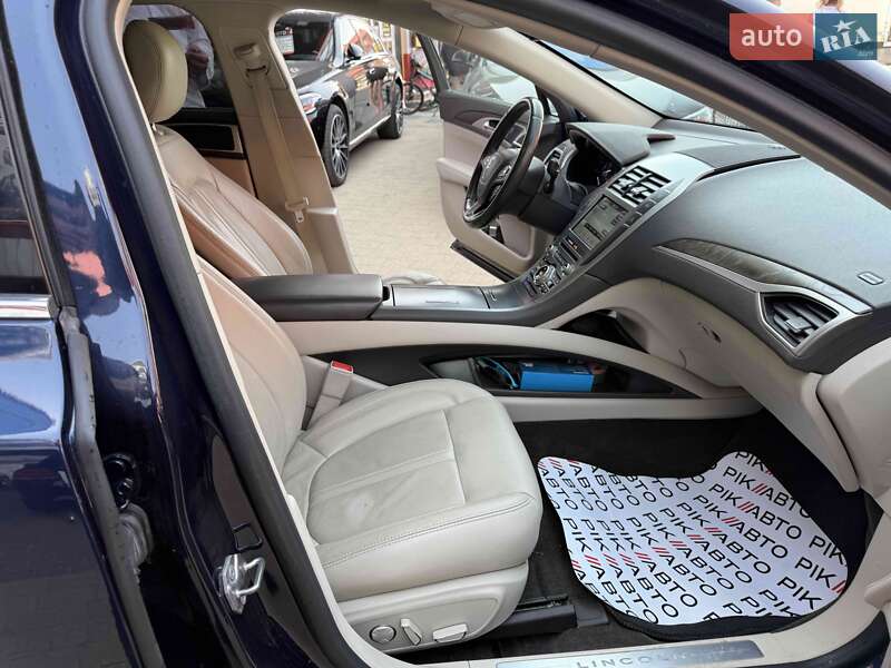 Седан Lincoln MKZ 2016 в Львові