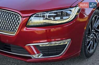 Седан Lincoln MKZ 2020 в 