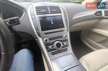 Седан Lincoln MKZ 2019 в Києві