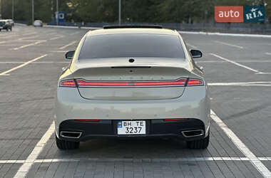 Седан Lincoln MKZ 2014 в 