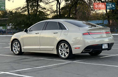 Седан Lincoln MKZ 2014 в 
