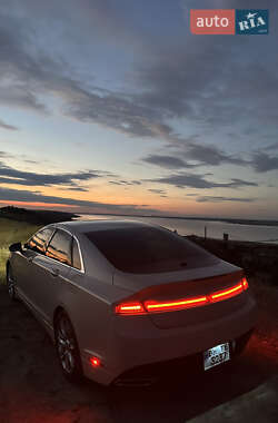 Седан Lincoln MKZ 2014 в 