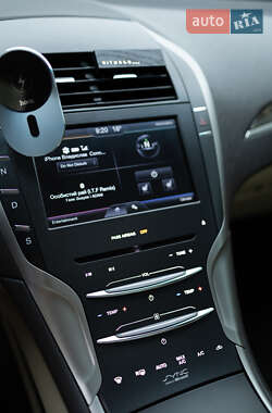 Седан Lincoln MKZ 2014 в 