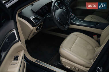 Седан Lincoln MKZ 2014 в 
