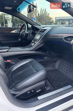 Седан Lincoln MKZ 2016 в 