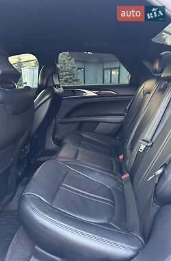 Седан Lincoln MKZ 2016 в 