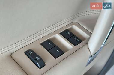 Седан Lincoln MKZ 2012 в 