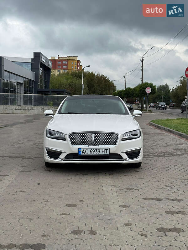 Седан Lincoln MKZ 2016 в Луцке