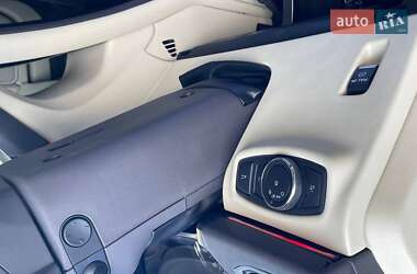 Седан Lincoln MKZ 2013 в 